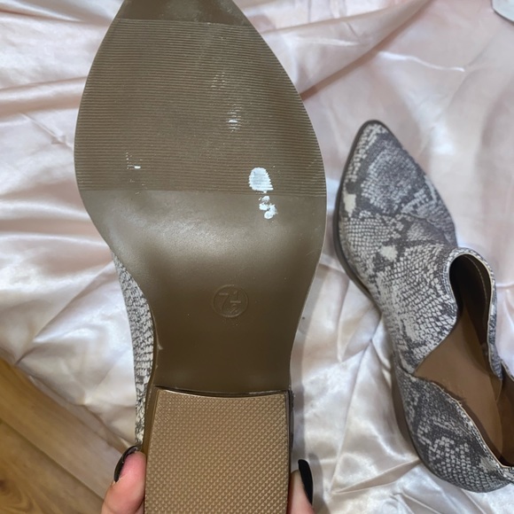 booties - Picture 3 of 3